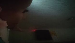 【搞沐足按摩女】娇俏小少妇 大胸粉白 开着手机灯