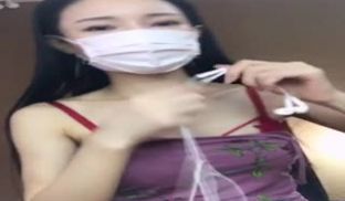 高颜值身材苗条长发美女主播第十季.穿性感连体开档