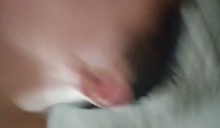 老婆认识多年的美乳性感女闺蜜终于被拿下~第一次约