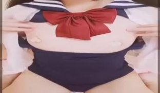 白丝美腿工口小妖精-2