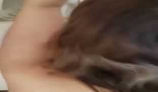 正妹被大屌插到高潮