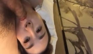 她擅长舔和口交