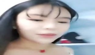 骚气苗条妹子勾引小哥双人啪啪大秀