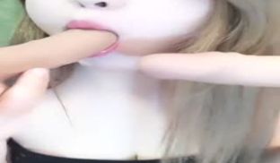 身材贼棒美女主播护士依依一多自慰大秀戴着眼镜穿着