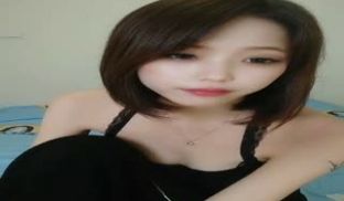 刚下海的极品短发美女