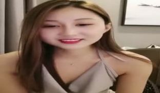 长髮美女与他的跳蛋男友亲密互动