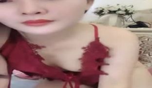 红色情趣装道具自慰秀.逼逼挺能振动棒骑乘抽插呻吟