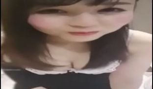 淫骚主播那一年酒店勾引来送外卖的美团小哥口爆颜射