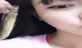 长相清纯长发美女情趣装自慰抠逼 奶子大逼毛浓淫水