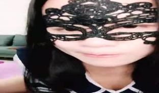 北京骚浪少妇护士雅琪约炮帅小伙，制服诱惑玩69舔