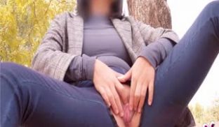 台湾粉红兔5：公园野外人前露出