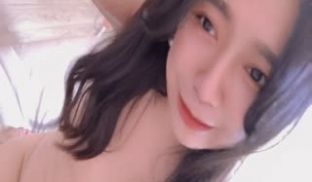 台湾处男和无套拍片做爱因为小穴太紧一分钟就射了！