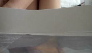 学院私拍摄影师较喜欢的大奶模特惜萍最近大腿被撞伤