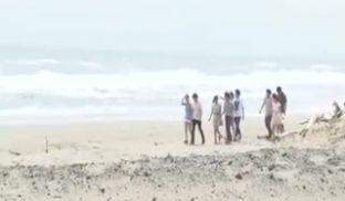 RCT-741スケベな兄妹5组が无人岛で全裸鬼ご