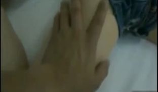 同学会上把暗恋已久的校花 灌醉以后带到酒店尽情的