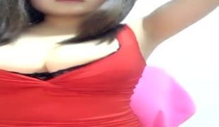 巨乳面罩妹子看着颜值还不错身材丰满 全裸椅子上手