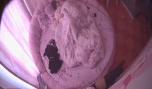年轻情趣开房啪啪啪干完之后光着身子一边玩鸡巴一边