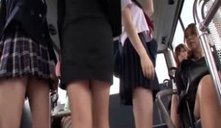 CRPD-364レズビアン集団痴汉バス