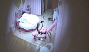 高颜值美乳性感大学美女酒店被性经验丰富的男友疯狂