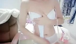 离婚小少妇思雅为了生活真不容易
