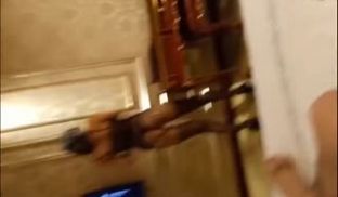 长腿女神黑丝与情人约操 无套抽插淫荡乱叫爆精颜射
