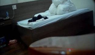 91小哥微信约炮青春靓丽小妹宾馆开房各种姿势草1