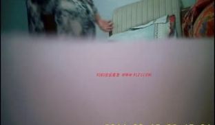 高价网约女神范极品性感援交女宾馆啪啪~颜值高~身