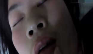 【真实灌醉】灌醉系列-半醒半晕被调戏，刺激万分