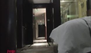 东莞某桑拿会所1000元选秀挑的性感开叉长裙美女