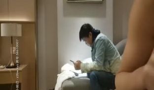 《文轩探花》与两个少妇玩双飞，两个骚穴换换操～
