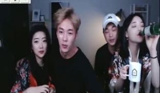 [韩国] 找姐妹花来开箱按摩油~ 顺便教大家怎么