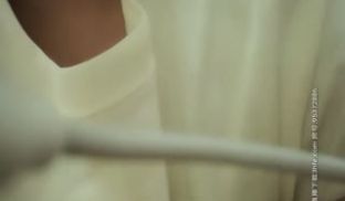 《小宝寻花》与花裙苗条甜美萌妹子，先舌吻摸奶调情