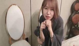 [韩国] 短发妹子被直播主搞得很春~ 舌头不自觉