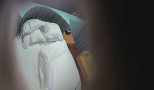 商务出差也带者老婆同行～相看两瞪眼不如一直啪啪啪