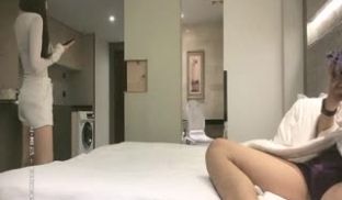 性感黑丝女神不只长得好看，叫床声更是一流淫荡～