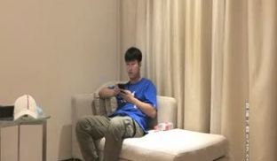 约了个高端外围妹子来解闷，砸重金果然没白花！