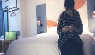 《91沈先生》约了个肉肉身材萌妹，近距离特写手指