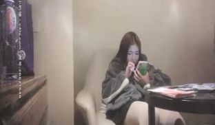 《91沈先生》约了个皮靴短裙萌妹子啪啪，口交后入