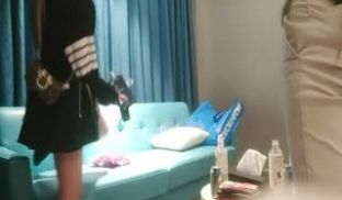 《91沈先生》找来棉花糖萌妹，换上女仆装及黑丝就