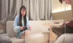 《91沈先生》约了个白色高靴萌妹子啪啪，近距离拍