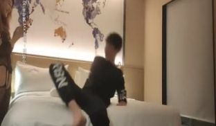 性感小妖精让小伙子操的淫叫声连连～