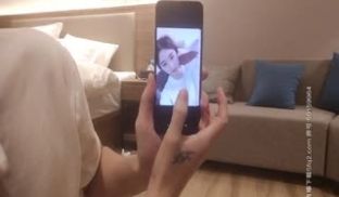 帅小伙酒店约刚毕业大学生~经验丰富妹子被干得腿都