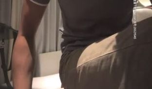 约了个纹身妹子穿上情趣装网袜，上位骑乘抬腿猛操搞