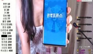 [韩国] 没有哥哥可以让我上~只好拿起娃娃逗弄骚