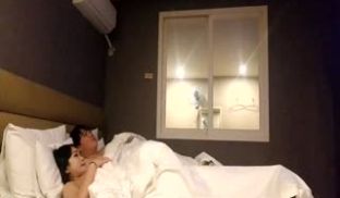 [韩国] 小胖哥艳福不浅~操着操着就爱上了外围妹