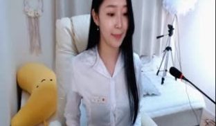 [韩国] 衣服脱光直接玩起来~来宾请掌声鼓励!!