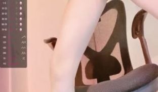 高颜值女神道具自慰大秀逼逼喷水