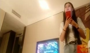 91王老吉微信约173CM漂亮牛仔短裤美女酒店啪