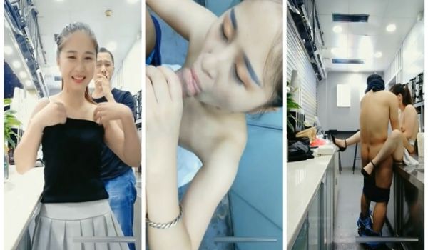 奶茶店服务员兼职网络主播店铺打烊后和同事在吧台上