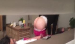 保姆青少年性交